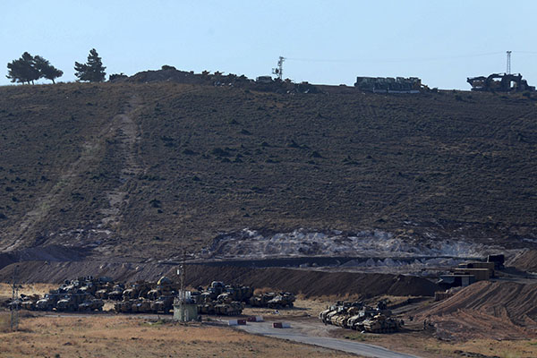 Turkey Soldiers and Vehicles Entering Syria